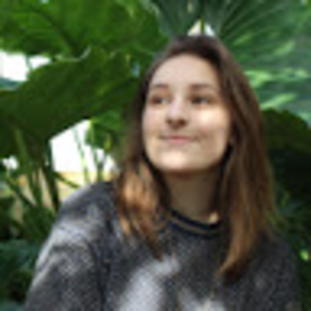 Meet your Posher, Julia